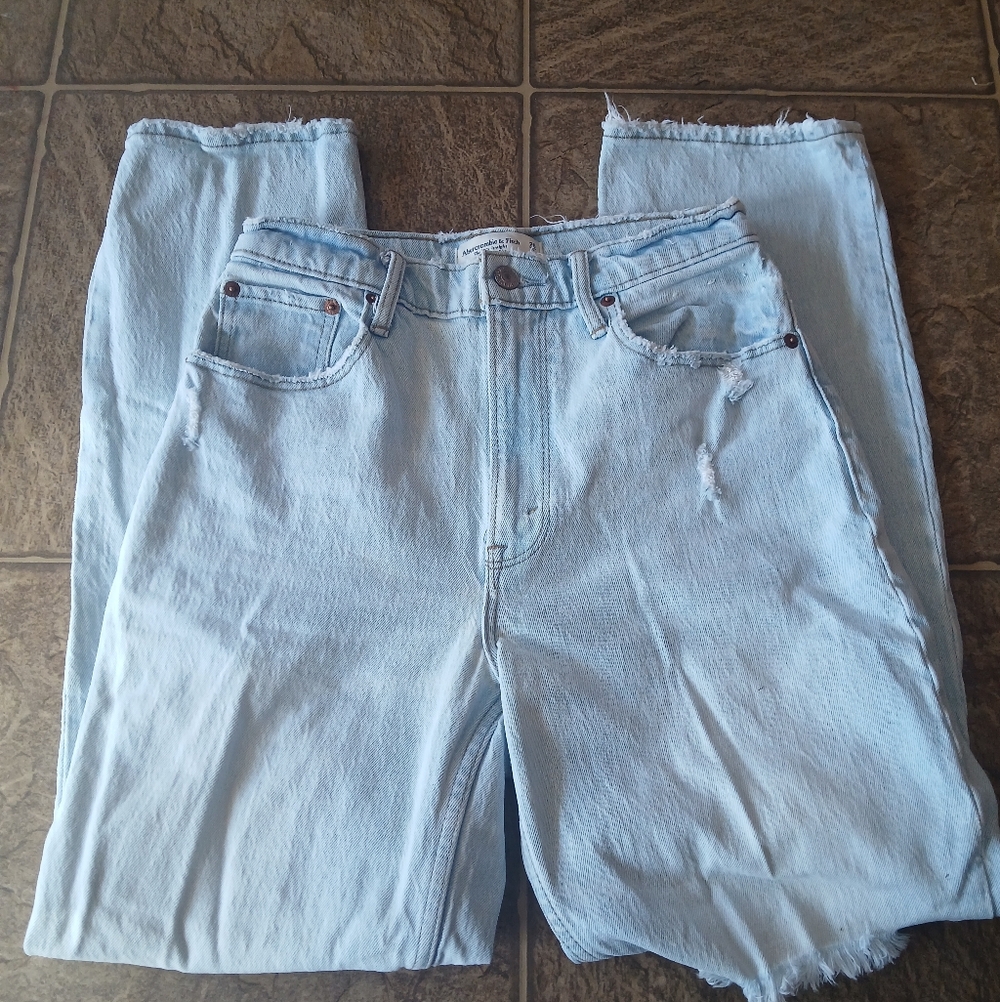 Abercrombie & Fitch 90's Straight Ultra High Rise Distressed Curve Love Sz26/2 S